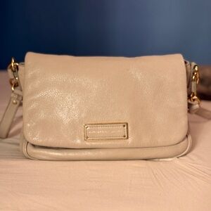 Marc by Marc Jacobs Beige Leather Crossbody Bag AND matching wallet
